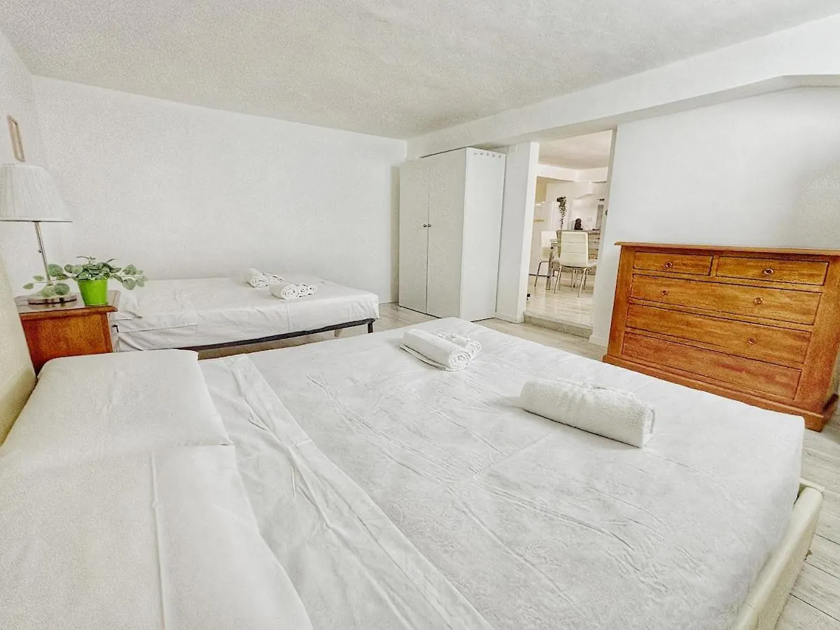 Cozy Basement Apartment Navigli Milán
